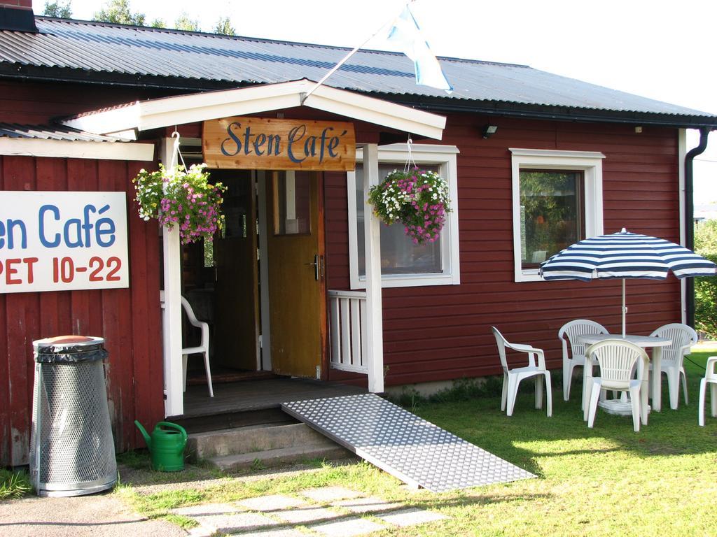 Stuga Vid Hedenaesets Stencafe Exterior photo